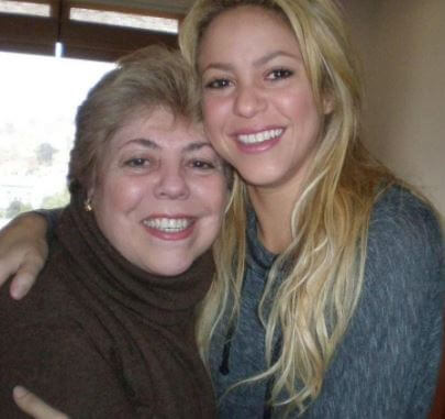 Lucila Mebarak stepdaughter Shakira with her mom Nidia.
